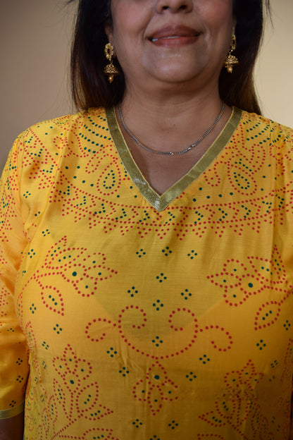Meher Bandhej Kurti